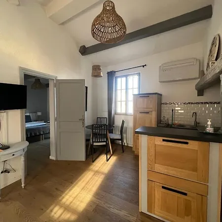 Apartment A 50 M De La Place Aux Herbes *